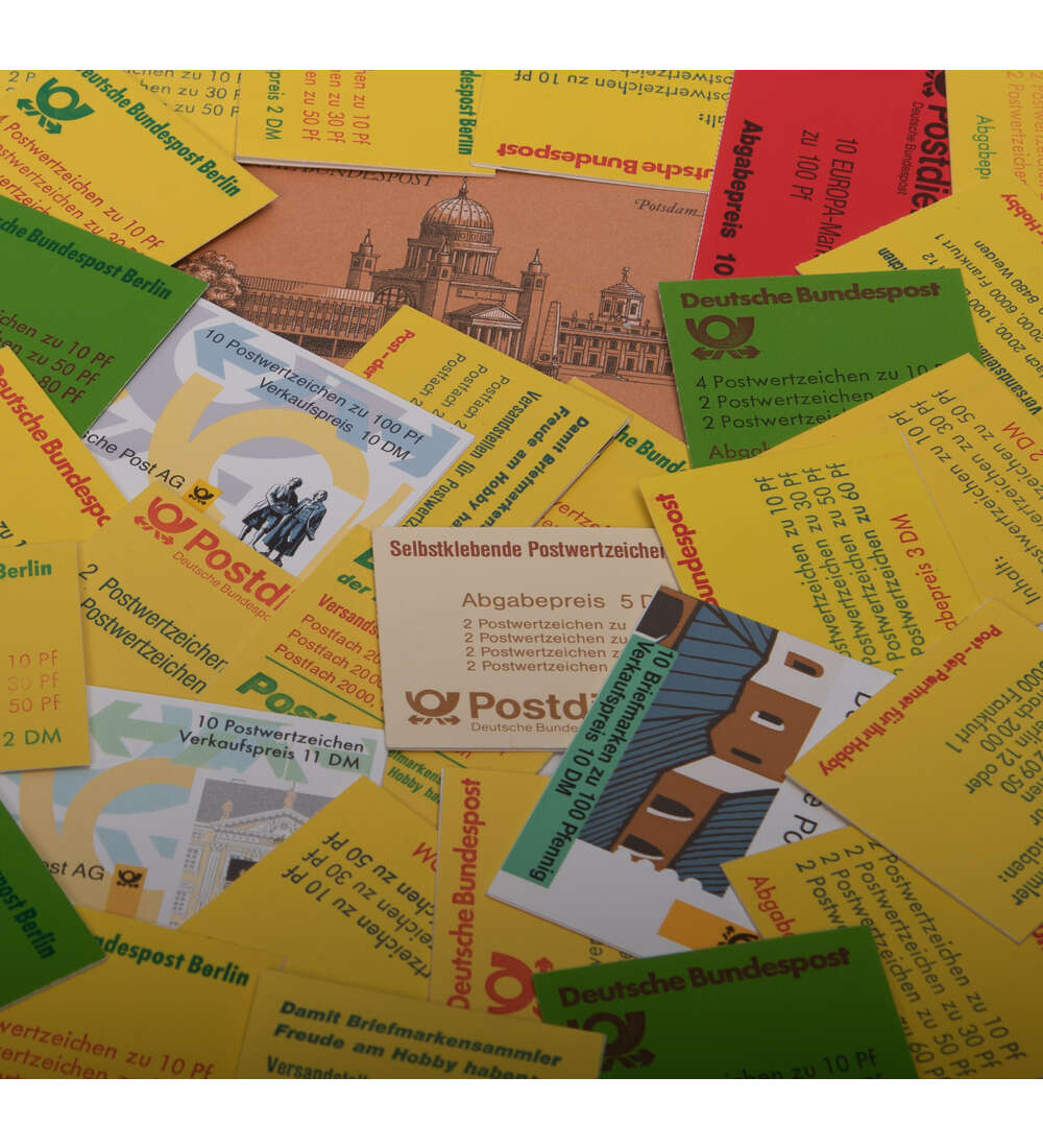 BRD / Berlin 30 verschiedene Markenheftchen