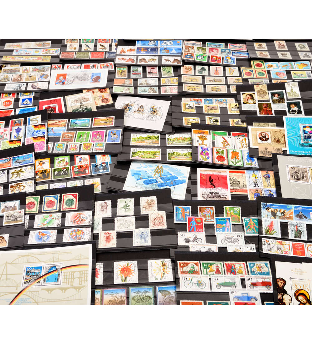 BRD/Berlin/DDR 200 Stze/Block auf 200 Steckkarten