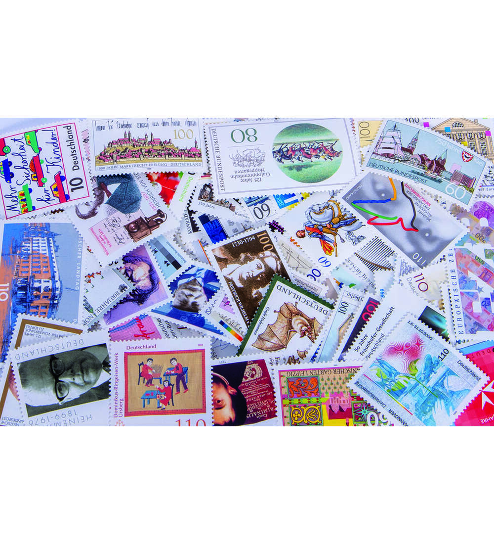 100 verschiedene BRD Ausgaben von 1990 bis 1999 postfrisch