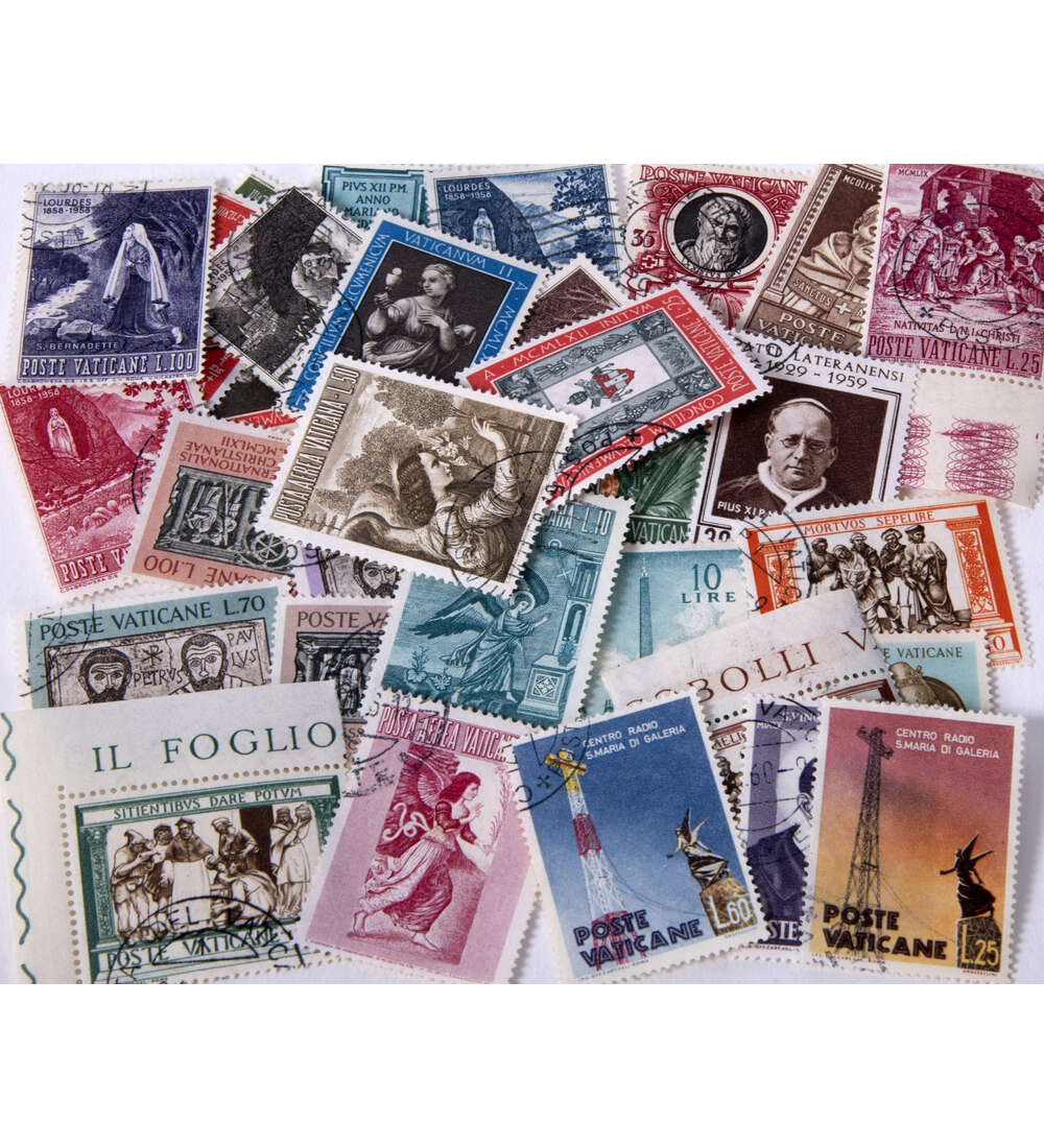 Vatikan - Altwerte Sortiment von 40 ver. gestempelten Werte + 500 Lire-Hochwert Gratianus
