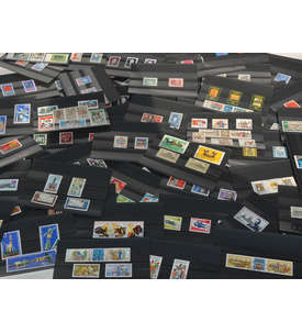 DDR Komplettsätze gestempelt auf fast 80 Steckkarten
